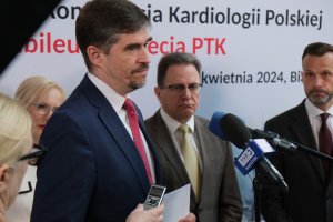 Konferencja prasowa 87 Konferencji PTK