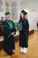 Absolwenci Farmacji UMB 2024 odebrali dyplomy