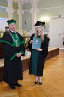 Absolwenci Farmacji UMB 2024 odebrali dyplomy