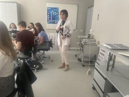 Klasa patronacka bada próbki krwi i szpiku w Zakładzie Diagnostyki Hematologicznej UMB Klasa patronacka bada próbki krwi i szpiku w Zakładzie Diagnostyki Hematologicznej UMB