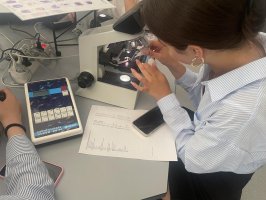 Klasa patronacka bada próbki krwi i szpiku w Zakładzie Diagnostyki Hematologicznej UMB Klasa patronacka bada próbki krwi i szpiku w Zakładzie Diagnostyki Hematologicznej UMB