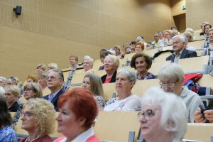 Uroczyste rozdanie dyplomów absolwentom Uniwersytetu Zdrowego Seniora i Uniwersytetu Profilaktyki Psychogeriatrycznej