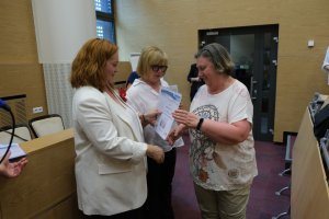 Uroczyste rozdanie dyplomów absolwentom Uniwersytetu Zdrowego Seniora i Uniwersytetu Profilaktyki Psychogeriatrycznej