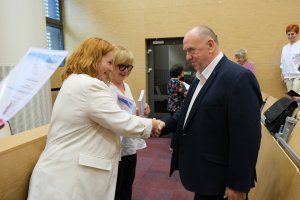 Uroczyste rozdanie dyplomów absolwentom Uniwersytetu Zdrowego Seniora i Uniwersytetu Profilaktyki Psychogeriatrycznej