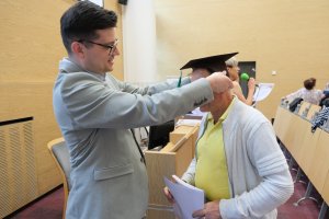 Uroczyste rozdanie dyplomów absolwentom Uniwersytetu Zdrowego Seniora i Uniwersytetu Profilaktyki Psychogeriatrycznej