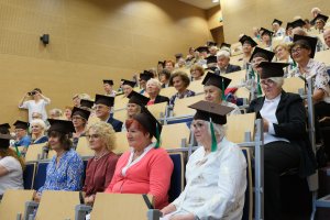 Uroczyste rozdanie dyplomów absolwentom Uniwersytetu Zdrowego Seniora i Uniwersytetu Profilaktyki Psychogeriatrycznej