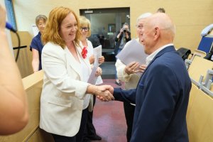 Uroczyste rozdanie dyplomów absolwentom Uniwersytetu Zdrowego Seniora i Uniwersytetu Profilaktyki Psychogeriatrycznej