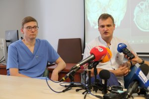 Nowatorska operacja w Klinice Neurochirurgii UMB/USK