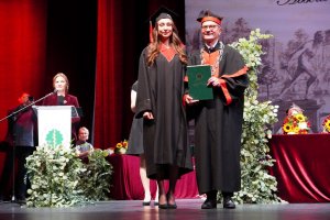 240 „dyplomowanych” nowych lekarzy