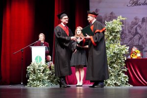 240 „dyplomowanych” nowych lekarzy