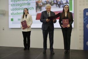 17 studentów UMB ze stypendiami Prezydenta Miasta Białegostoku dla szczególnie uzdolnionych studentów 17 studentów UMB ze stypendiami Prezydenta Miasta Białegostoku dla szczególnie uzdolnionych studentów