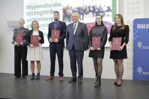 17 studentów UMB ze stypendiami Prezydenta Miasta Białegostoku dla szczególnie uzdolnionych studentów 17 studentów UMB ze stypendiami Prezydenta Miasta Białegostoku dla szczególnie uzdolnionych studentów