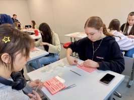 Akcja Studiuj w UMB! Kolejne udane warsztaty dla białostockich licealistów Akcja Studiuj w UMB! Kolejne udane warsztaty dla białostockich licealistów