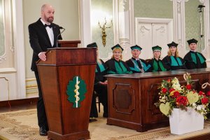 Absolwenci Farmacji z dyplomami UMB