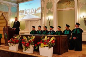 Absolwenci Farmacji z dyplomami UMB