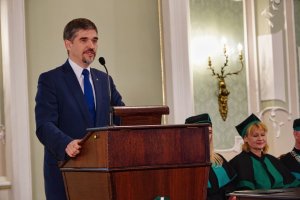 Absolwenci Farmacji z dyplomami UMB