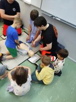 Czym skorupka za młodu nasiąknie … studenci ratownictwa medycznego edukują 7- latków