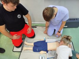 Czym skorupka za młodu nasiąknie … studenci ratownictwa medycznego edukują 7- latków