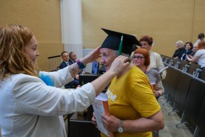 Dyplomatorium na uniwersytetach senioralnych UMB Dyplomatorium na uniwersytetach senioralnych UMB