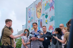 Niebezpieczne hulajnogi elektryczne – konferencja prasowa lekarzy UDSK i podlaskiej policji Niebezpieczne hulajnogi elektryczne – konferencja prasowa lekarzy UDSK i podlaskiej policji