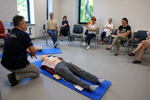 Praktyczne szkolenia z pierwszej pomocy dla pracowników UMB Praktyczne szkolenia z pierwszej pomocy dla pracowników UMB