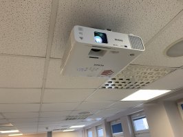 projektory laserowe na rzecz Katedry Protetyki Stomatologicznej 