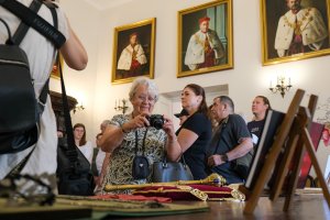 Odkrywamy tajemnice Złotych Pokojów w Pałacu Branickich. Kolejne spotkania 17, 19 i 24 września! Odkrywamy tajemnice Złotych Pokojów w Pałacu Branickich. Kolejne spotkania 17, 19 i 24 września!