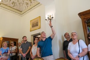 Odkrywamy tajemnice Złotych Pokojów w Pałacu Branickich. Kolejne spotkania 17, 19 i 24 września! Odkrywamy tajemnice Złotych Pokojów w Pałacu Branickich. Kolejne spotkania 17, 19 i 24 września!
