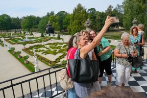 Odkrywamy tajemnice Złotych Pokojów w Pałacu Branickich. Kolejne spotkania 17, 19 i 24 września! Odkrywamy tajemnice Złotych Pokojów w Pałacu Branickich. Kolejne spotkania 17, 19 i 24 września!