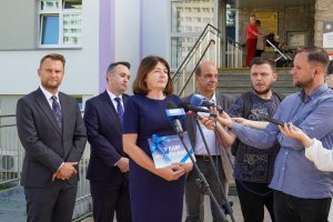 15 dystrybutorów wody pitnej od Wodociągów Białostockich już na oddziałach UDSK 15 dystrybutorów wody pitnej od Wodociągów Białostockich już na oddziałach UDSK