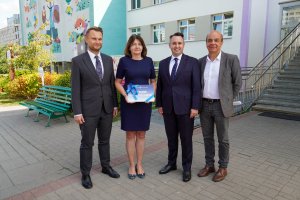 15 dystrybutorów wody pitnej od Wodociągów Białostockich już na oddziałach UDSK 15 dystrybutorów wody pitnej od Wodociągów Białostockich już na oddziałach UDSK