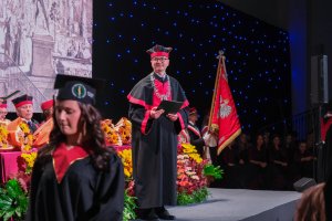 Blisko 240 nowych lekarzy rusza z UMB w świat - dyplomatoria 2025 na Wydziale Lekarskim Blisko 240 nowych lekarzy rusza z UMB w świat - dyplomatoria 2025 na Wydziale Lekarskim