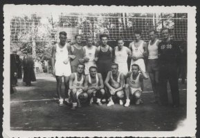 AZS Białystok świętuje 75-lecie. Tradycja białostockiego sportu akademickiego zaczęła się w UMB AZS Białystok świętuje 75-lecie. Tradycja białostockiego sportu akademickiego zaczęła się w UMB