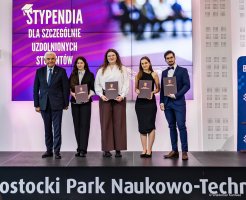 Studenci UMB ze stypendiami Prezydenta Białegostoku Studenci UMB ze stypendiami Prezydenta Białegostoku