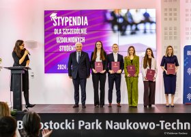 Studenci UMB ze stypendiami Prezydenta Białegostoku Studenci UMB ze stypendiami Prezydenta Białegostoku