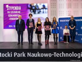 Studenci UMB ze stypendiami Prezydenta Białegostoku Studenci UMB ze stypendiami Prezydenta Białegostoku