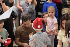 Święty Mikołaj, muzyka i piżamy. Wyjątkowe Mikołajki w UDSK Święty Mikołaj, muzyka i piżamy. Wyjątkowe Mikołajki w UDSK