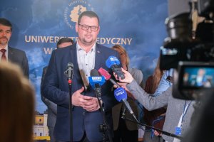 „Dbam o siebie, dbam o innych. Zadbajmy o nasze emocje” – ponad tysiąc uczestników projektu Fundacji UMB