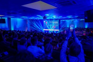 Kosmos inspiracji. Wizyta polskiego astronauty dr. Sławosza Uznańskiego-Wiśniewskiego w UMB