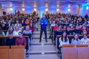 Kosmos inspiracji. Wizyta polskiego astronauty dr. Sławosza Uznańskiego-Wiśniewskiego w UMB