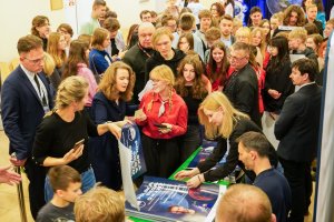 Kosmos inspiracji. Wizyta polskiego astronauty dr. Sławosza Uznańskiego-Wiśniewskiego w UMB