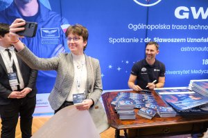 Kosmos inspiracji. Wizyta polskiego astronauty dr. Sławosza Uznańskiego-Wiśniewskiego w UMB