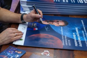 Kosmos inspiracji. Wizyta polskiego astronauty dr. Sławosza Uznańskiego-Wiśniewskiego w UMB