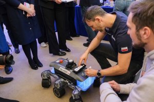 Kosmos inspiracji. Wizyta polskiego astronauty dr. Sławosza Uznańskiego-Wiśniewskiego w UMB