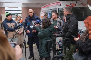 Fajerwerki: chwila zabawy, konsekwencje na całe życie. Lekarze i służby ostrzegają 