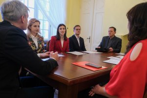 Stypendyści programu STER NAWA z dyplomami Stypendyści programu STER NAWA z dyplomami