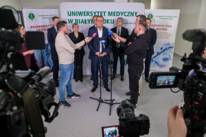 Nowy dom cyfrowych lekarzy. Centrum Bioinformatyki i Biostatystyki Klinicznej UMB Nowy dom cyfrowych lekarzy. Centrum Bioinformatyki i Biostatystyki Klinicznej UMB
