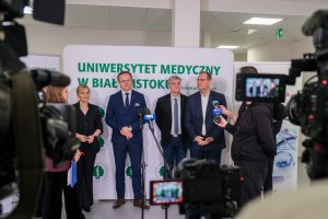 Nowy dom cyfrowych lekarzy. Centrum Bioinformatyki i Biostatystyki Klinicznej UMB Nowy dom cyfrowych lekarzy. Centrum Bioinformatyki i Biostatystyki Klinicznej UMB