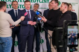 Nowy dom cyfrowych lekarzy. Centrum Bioinformatyki i Biostatystyki Klinicznej UMB Nowy dom cyfrowych lekarzy. Centrum Bioinformatyki i Biostatystyki Klinicznej UMB