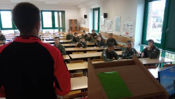 Studenci ratownictwa medycznego z UMB uczą pierwszej pomocy w szkołach